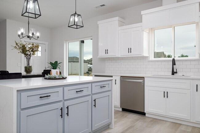 Building Photo - Beautiful New Home for Rent in Quincy