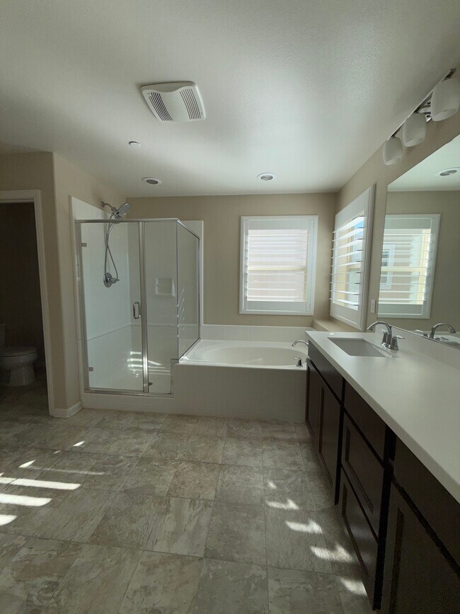 Building Photo - Chervil Way