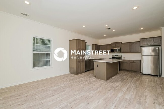 Building Photo - 4 Bedroom Pet-Friendly Home in St. Petersburg, FL with Main Street Renewal
