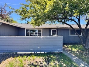 Building Photo - 21578 Park Way