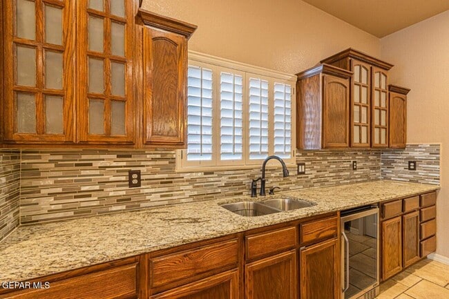 Building Photo - 3849 Tierra Campa Dr