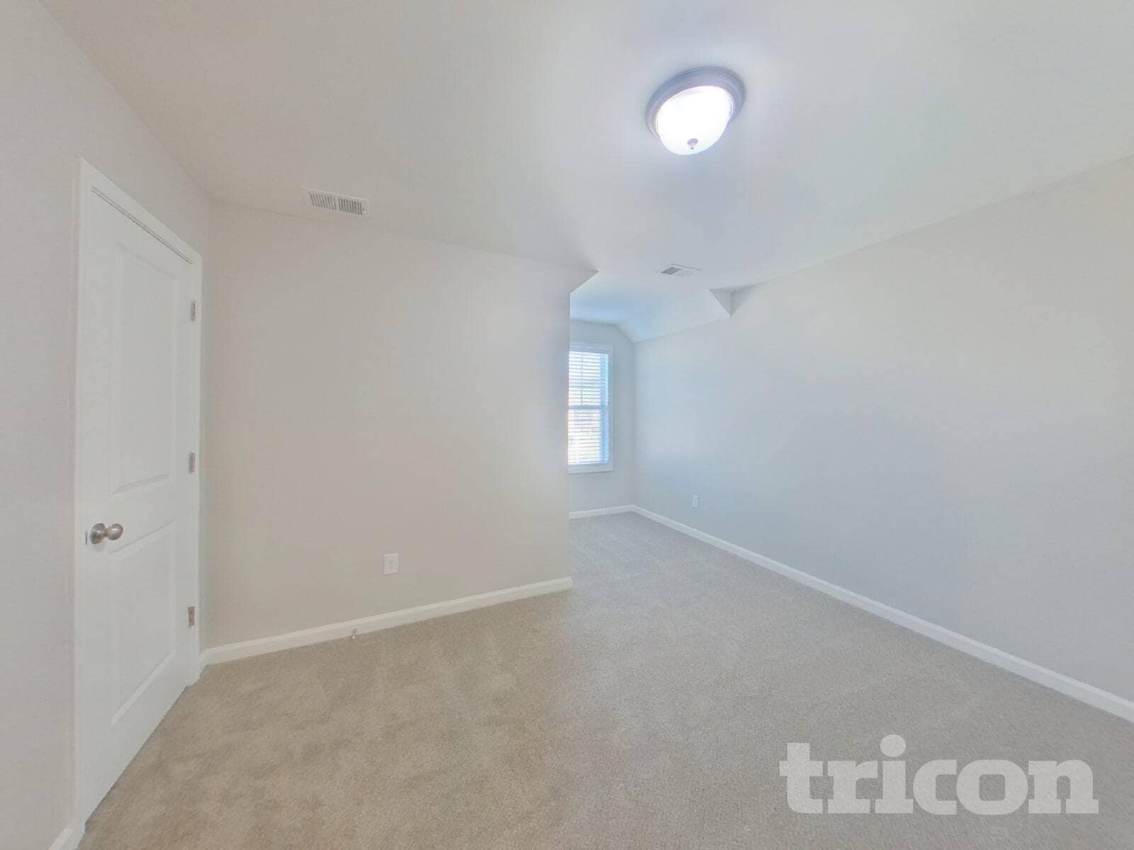 Building Photo - 607 Roseridge Dr