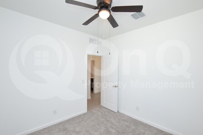 Building Photo - 2679 E Tolosa Dr