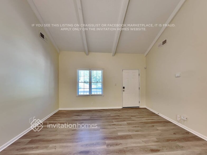 Building Photo - 2638 Windmere Dr NW