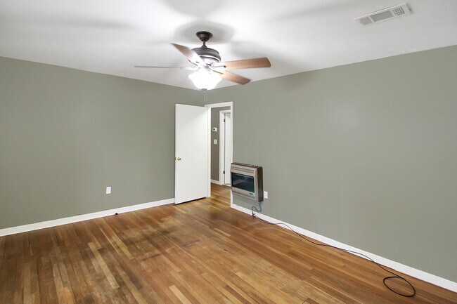 Building Photo - 246 St Paul St