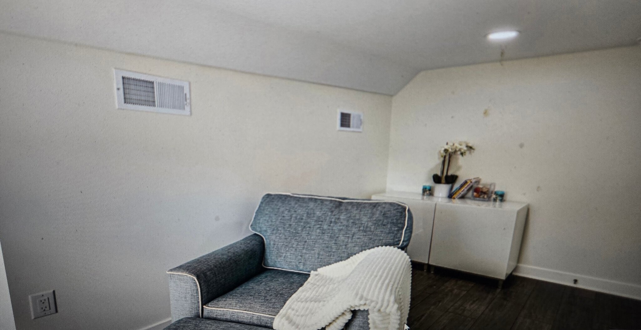 Building Photo - 2070 E Dauphin St