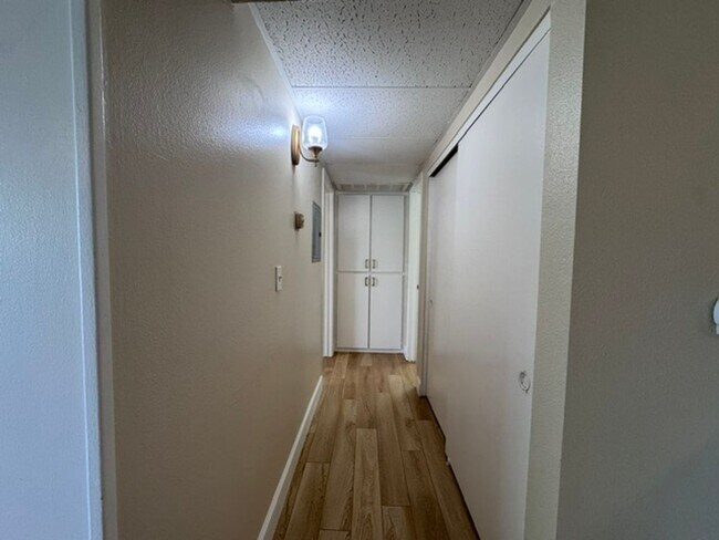 Building Photo - 576 N Bellflower Blvd