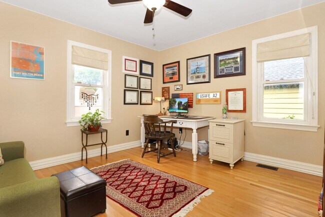 Building Photo - Beautiful Waterview Home on Chesapeake Ave...