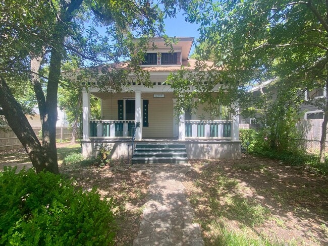 Building Photo - Charming 2/1 in Hyde Park- 4518 Depew!