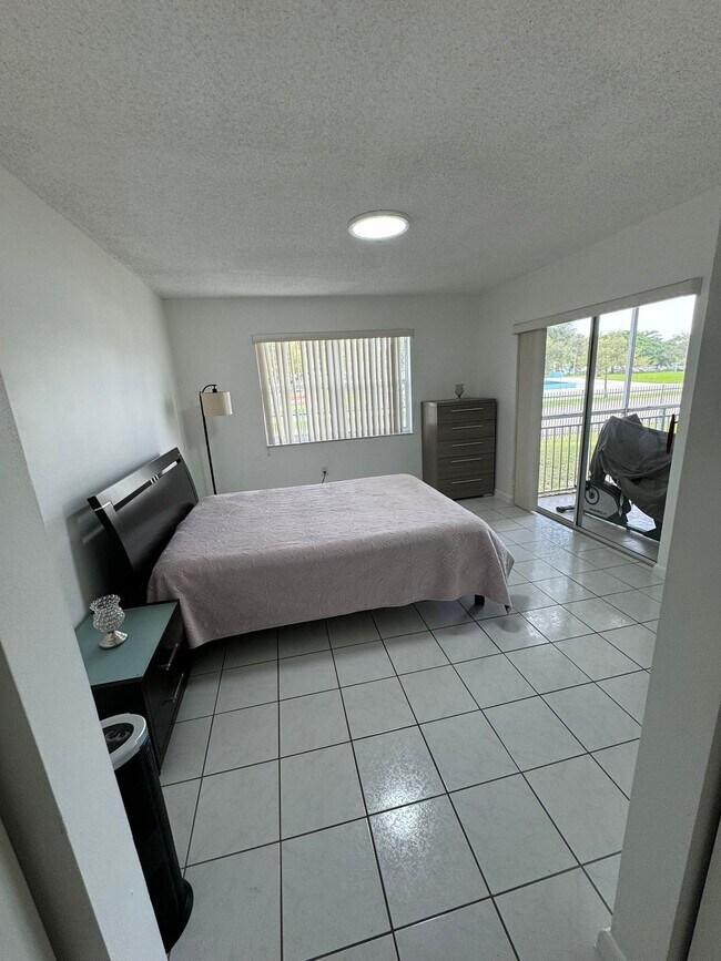 Building Photo - 8660 SW 212th St
