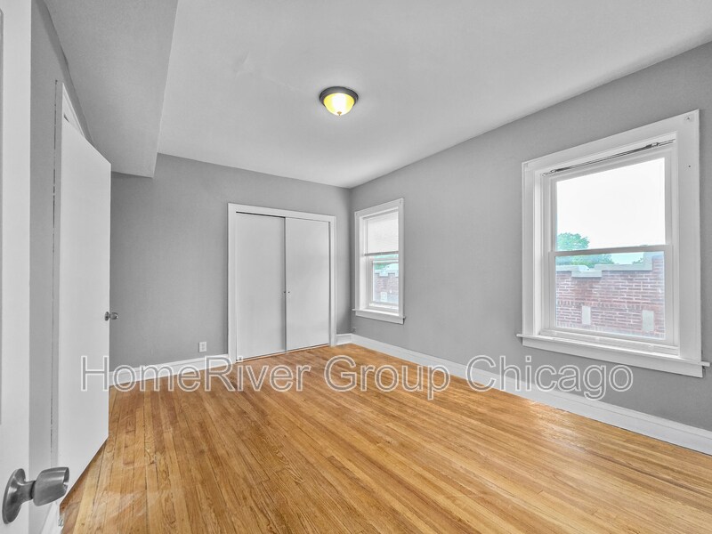 Building Photo - 8159 S Justine St