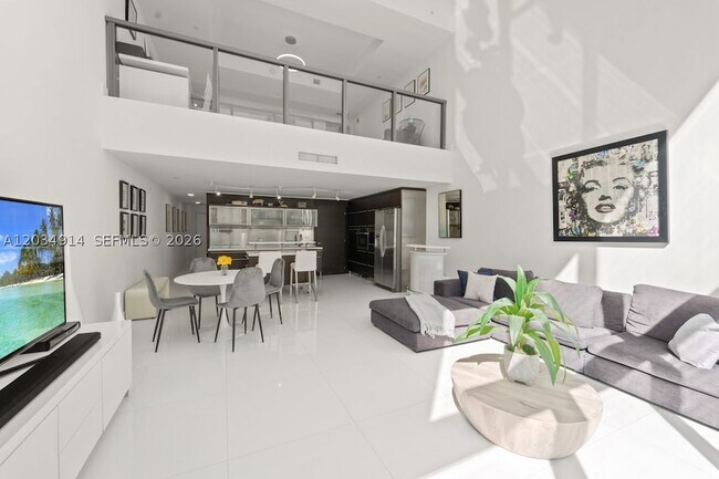 Building Photo - 6000 Collins Ave