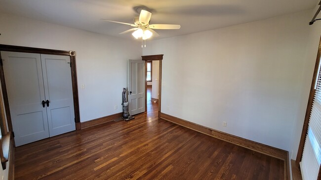 rear bedroom w/ large closet - 57 Oxford St