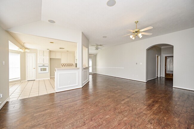 Building Photo - 12210 Ferncrest Ct