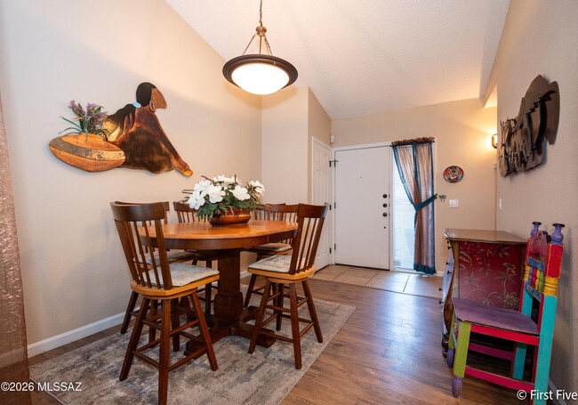 Building Photo - 6470 N Tierra De Las Catalinas