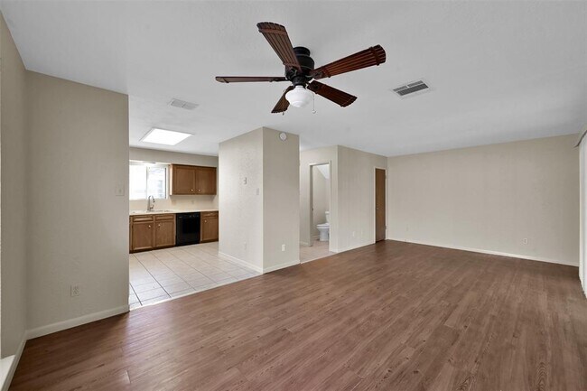 Building Photo - 1603 Hazelwood St