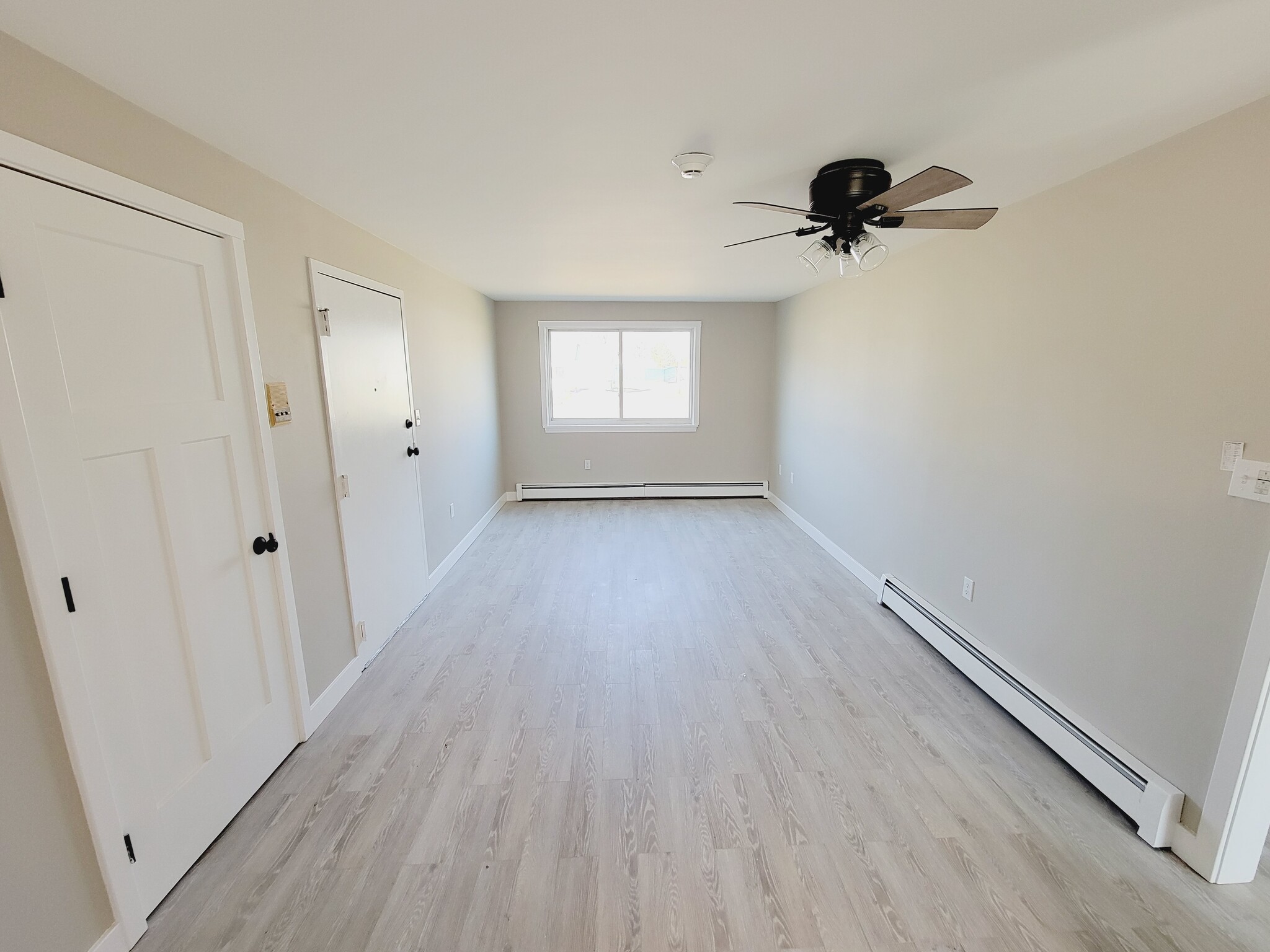 Building Photo - 41 Evergreene