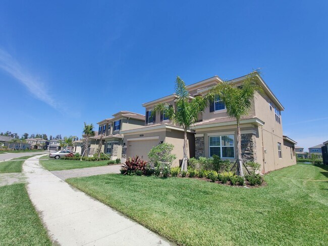 Building Photo - 32792 Tree of Life Ave