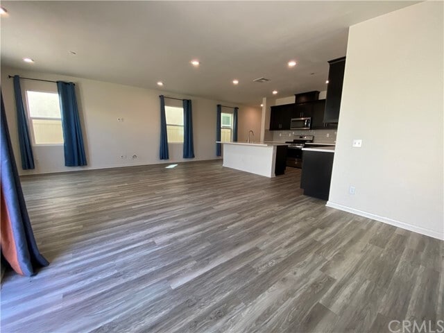 Building Photo - 867 Harvest Ave