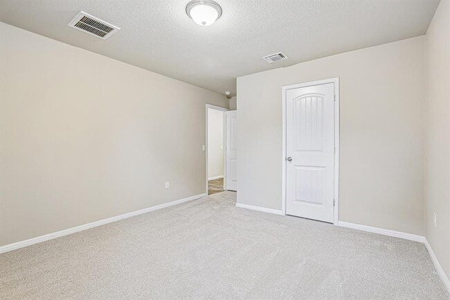 Building Photo - 10604 Menominee Falls Ln