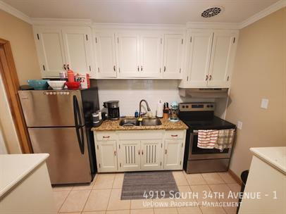 Building Photo - 4919 S 34th Ave