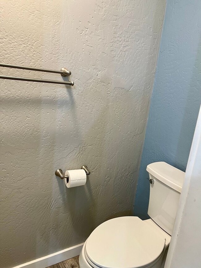 Building Photo - 3 Bedroom Plus Office, 2.5 Bath Located in...
