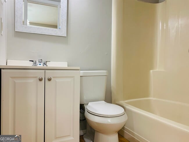 Building Photo - 7 Burdette Pl