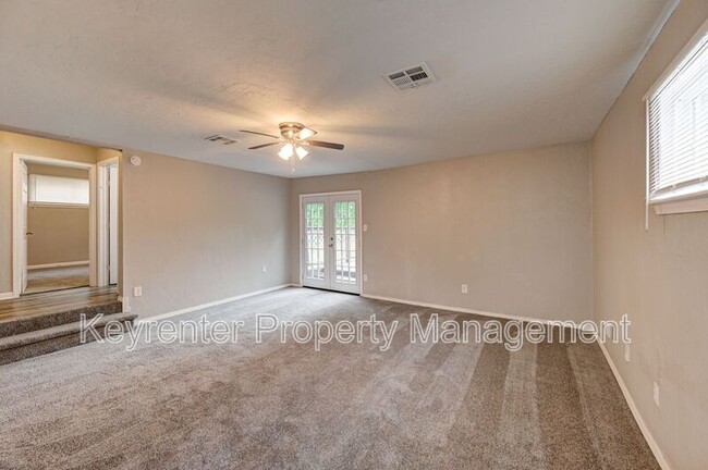 Building Photo - 220 W Jacobs Dr