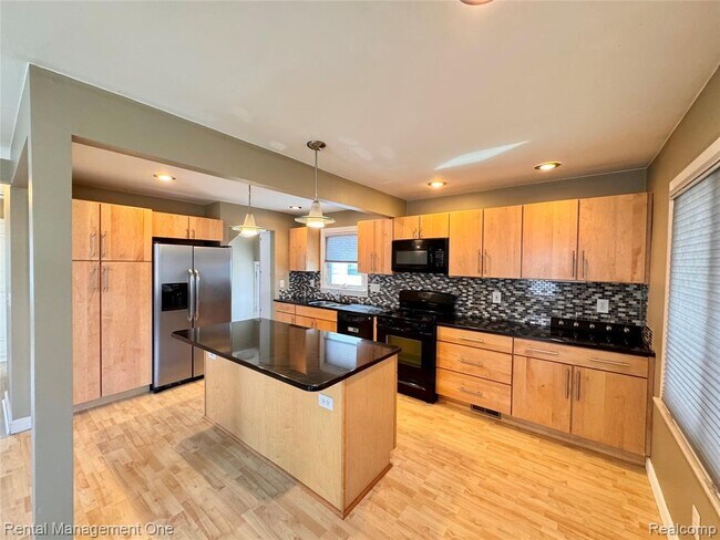 Building Photo - 511 S Campbell Rd