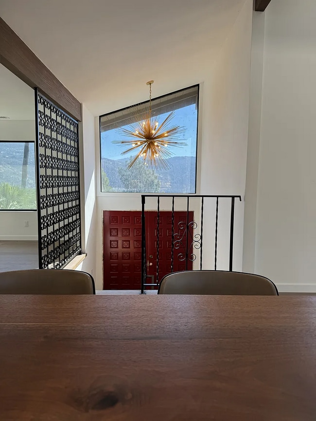 Building Photo - 2940 Sunset Hills