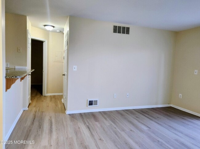 Building Photo - 9 Hackamore Ct