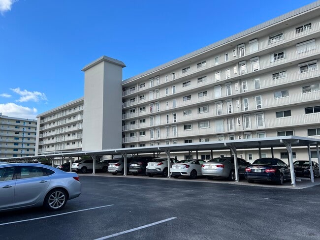 Building Photo - 3100 S Ocean Blvd