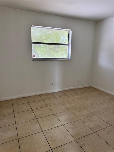 Building Photo - 101 NE 41st St