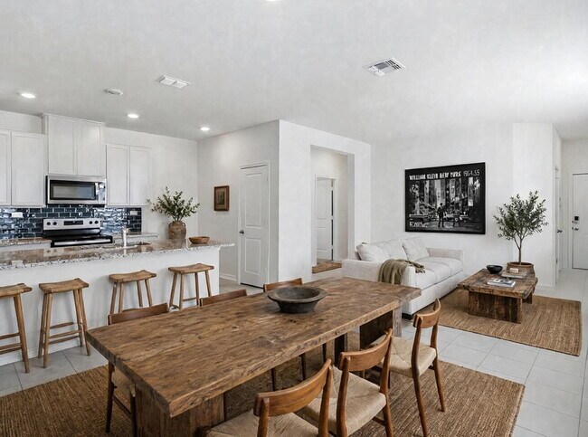Building Photo - Modern Single-Story Home with Granite Kitchen and Community Pool Access