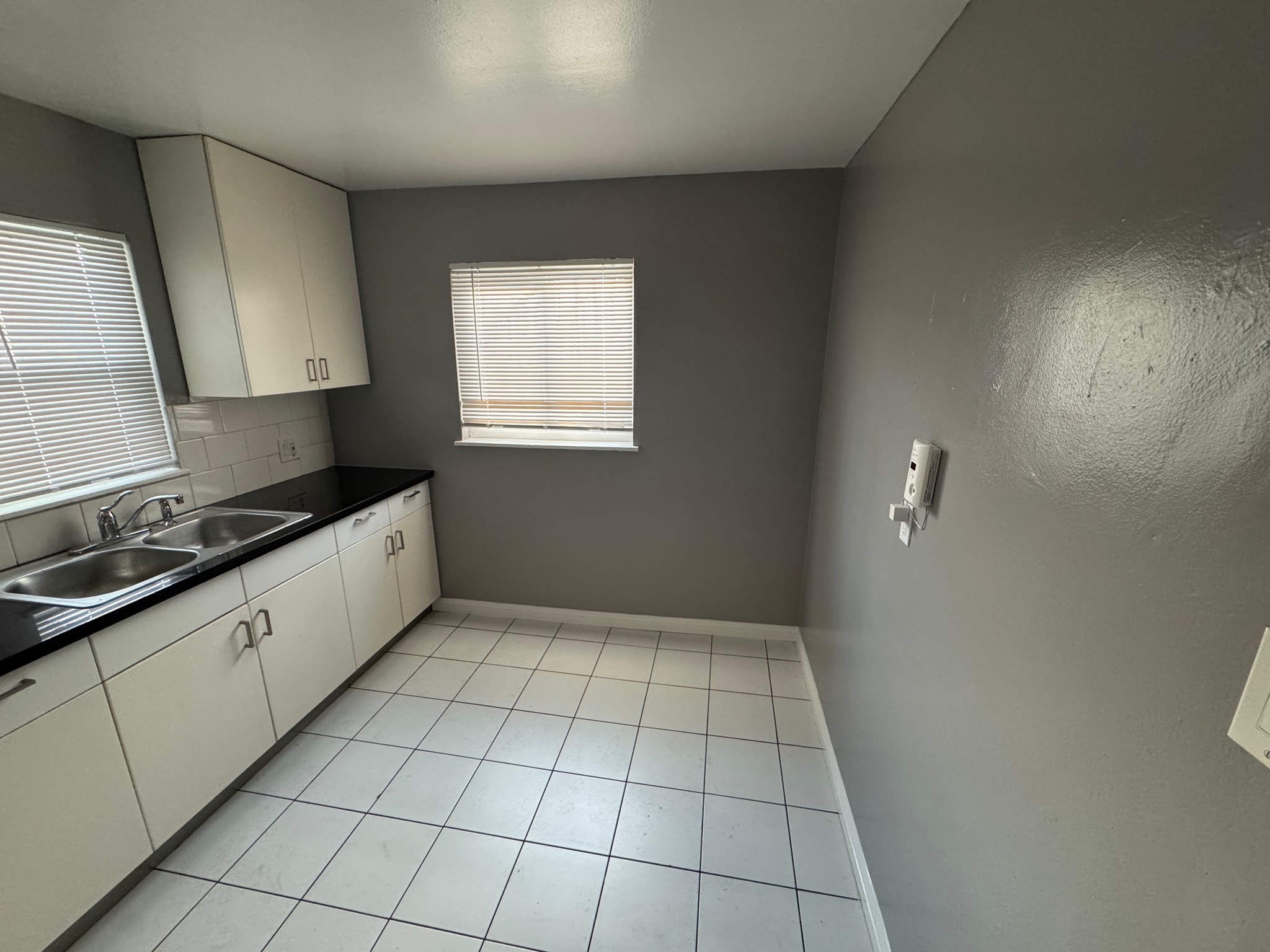 Building Photo - 5664 Gaskill St