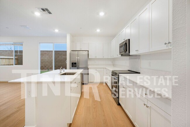 Building Photo - 8540 Anker Wy