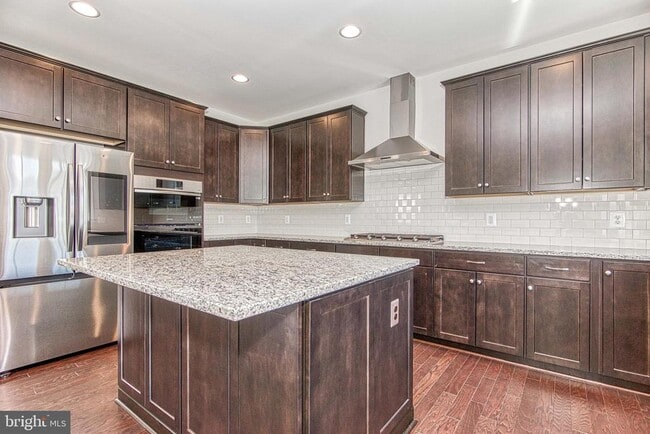 Building Photo - 3100 Greenway Blvd