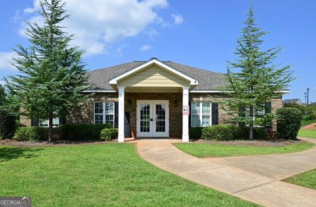 Building Photo - 341 Emporia Loop