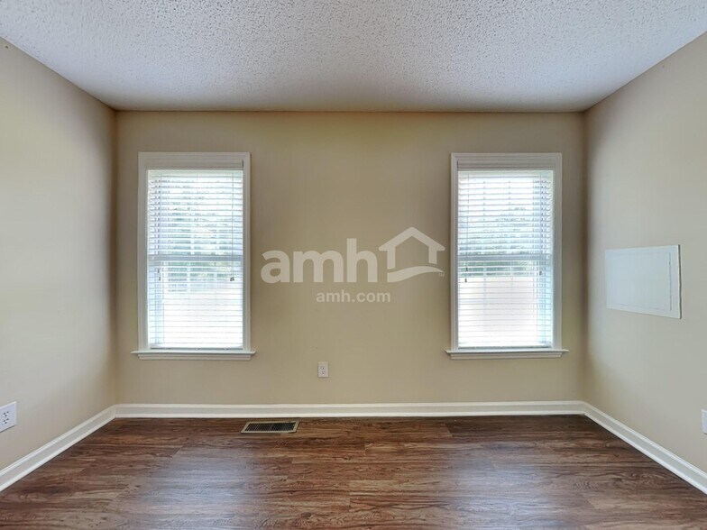 Building Photo - 140 Haven Grove Trl