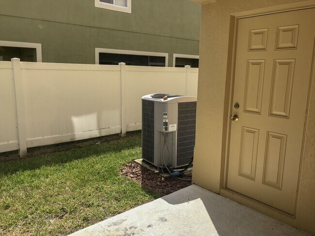 Building Photo - Beautiful 2 Bedroom, 2.5 Bath Townhome for Rent in The Hammocks!