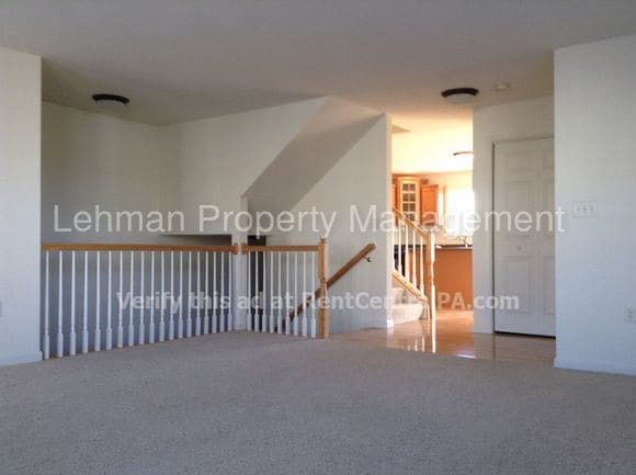 Building Photo - 542 Meadow Croft Cir