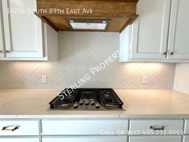 Building Photo - 16204 S 89th E Ave