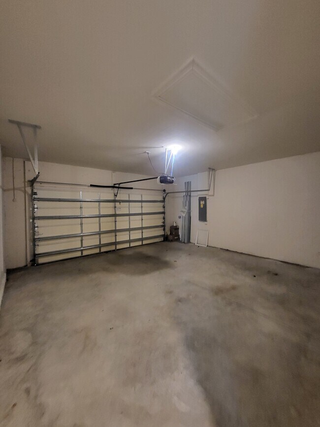 Building Photo - 3276 Baravaldo Cir