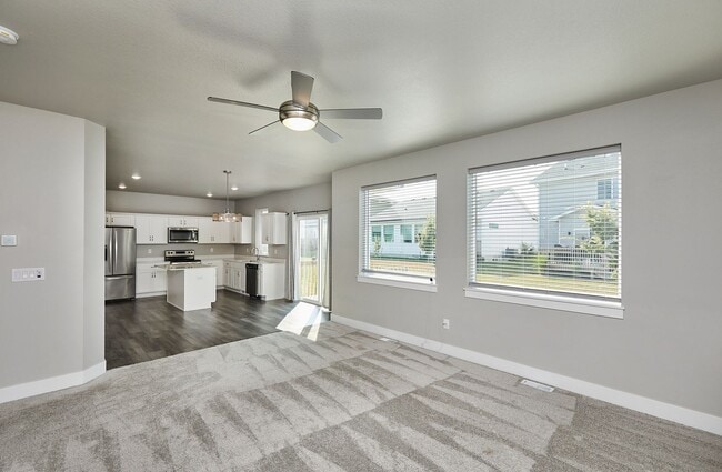 Building Photo - 4 Bedroom, 3 Bathroom Home In Waukee!