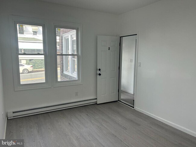 Building Photo - 222 W Patterson St