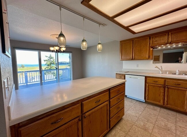 Building Photo - 31080 State Rte 20