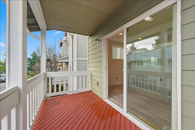 Building Photo - Kent Home