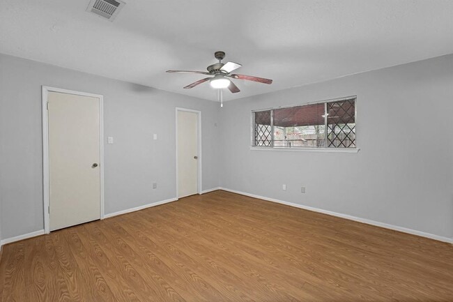 Building Photo - 12415 Lima Dr