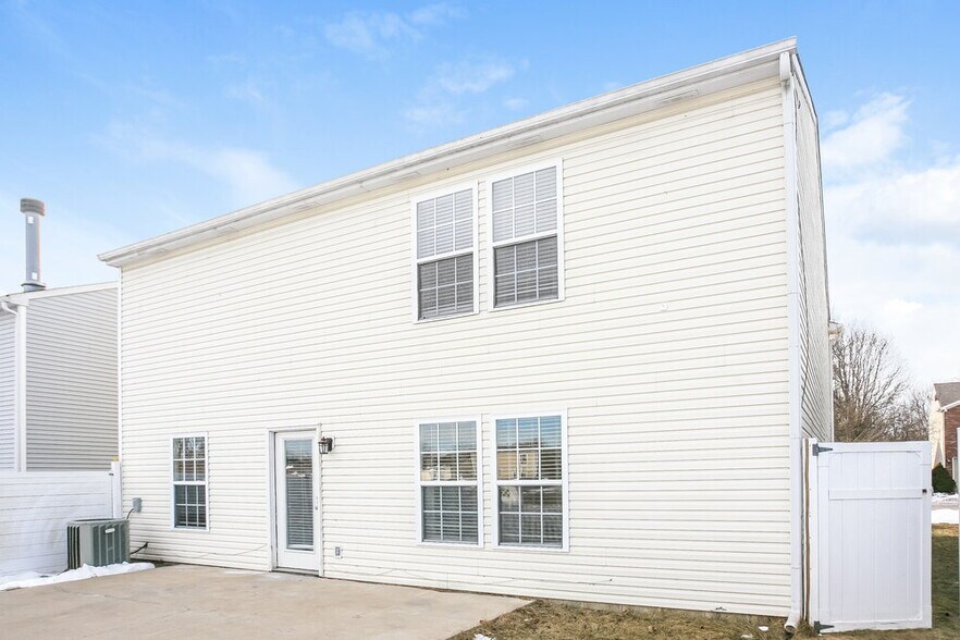 Building Photo - 1945 Southernwood Ln