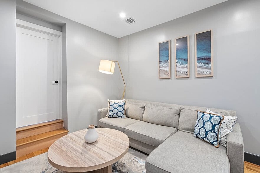 Building Photo - 334 Palisade Ave